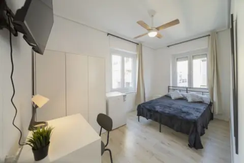 Habitación en calle del Teatro, 9