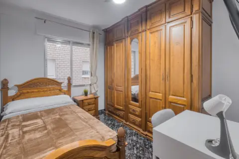 Habitación en calle de Cabo San Vicente, 10