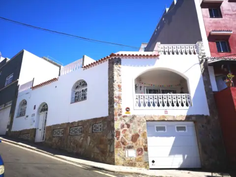 Casa adosada en calle Chimbeske, 19