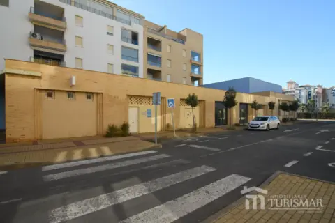 Local comercial en Paseo de la Cruz, 1