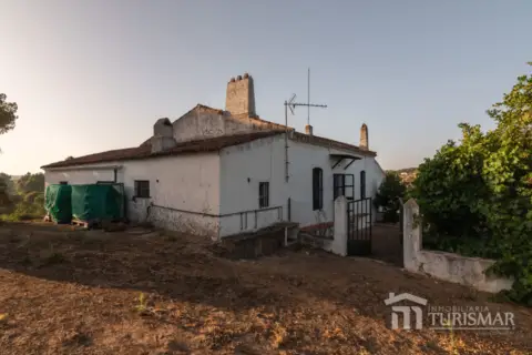 Finca rústica en Avenida de Rosalía de Castro, 1