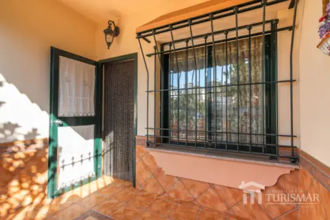 Chalet adosado en calle de Carlos Cano, 1