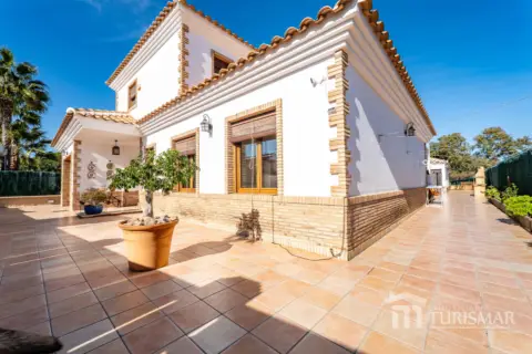 Casa en calle Baden-Powell, 1