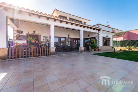 Casa en calle Baden-Powell, 1