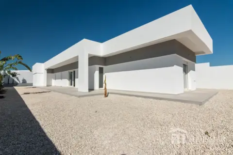 Chalet en Avenida de Rosalía de Castro, 1