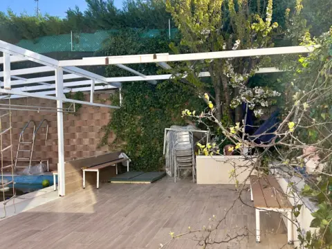 Chalet pareado en Casco