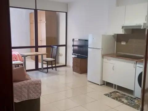 Estudio en calle Verdugo y Massieu