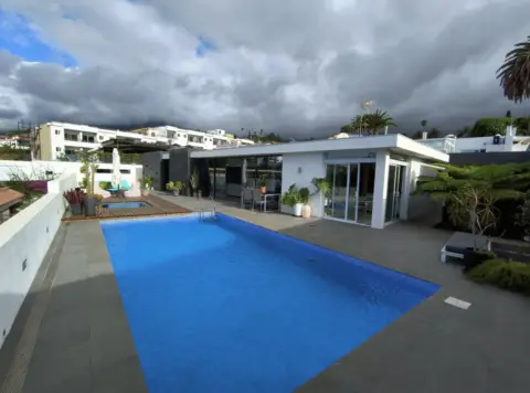 Chalet en San Antonio-Las Arenas