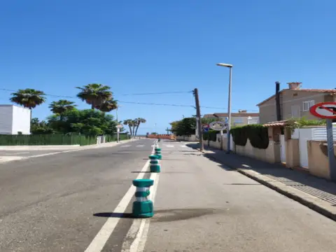 Casa pareada en calle Catalans Playa  Almazora