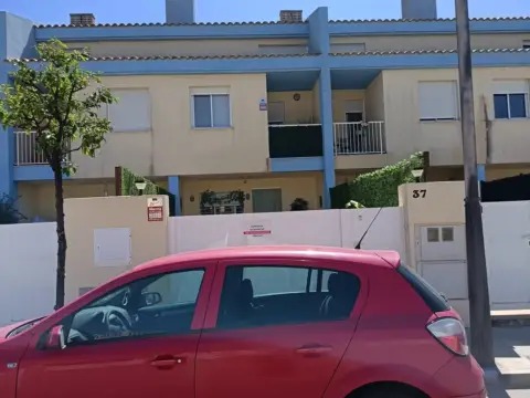 Chalet adosado en Avinguda Meridià