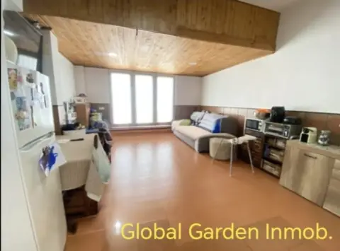 Chalet pareado en calle San Juan de Moró