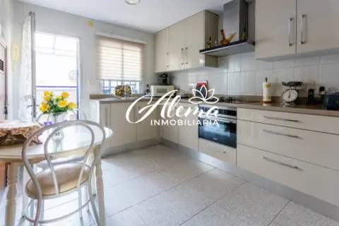 Chalet unifamiliar en El Brillante-El Naranjo-El Tablero