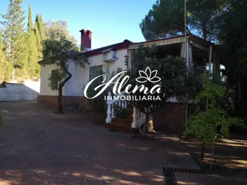 Chalet en Urbanización Jaras, 1