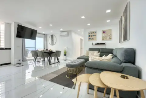 Piso en Avenida de los Pueblos