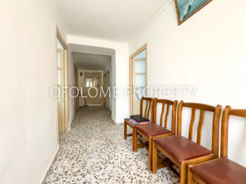 Casa pareada en calle de Solana