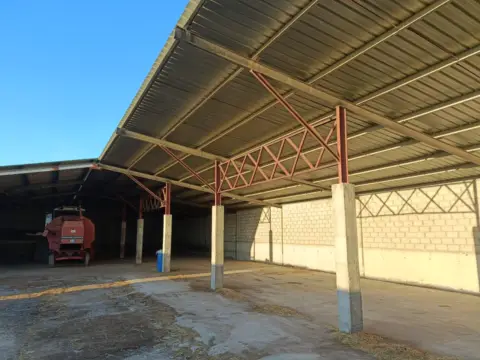 Nave industrial en calle El Cipres, nº 12