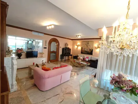 Chalet adosado en Paseo de los Ruiseñores