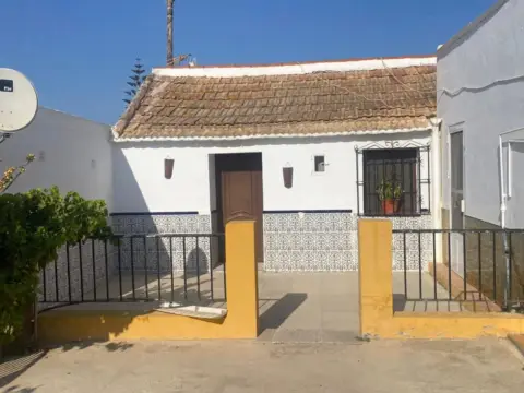 Local comercial en El Romeral-Santa Amalia