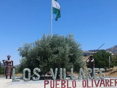 Casa en calle Carretera Valdepeña