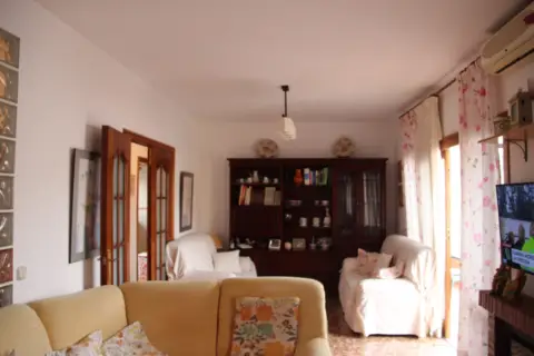 Casa adosada en El Cónsul-El Romeral-La Colonia Santa Inés