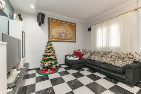 Casa adosada en calle del Padre Luis Navarro