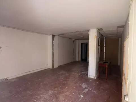 Local comercial en Carrer d'Alcàsser, 24