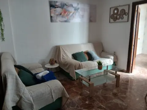 Chalet pareado en calle Santa Herminia