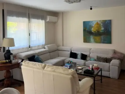 Casa en calle Hungría