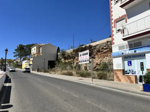Terreno en Urbanización Santa Rosa-Generación del 27