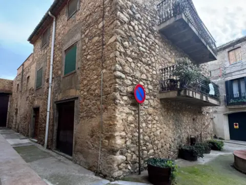 Casa en Carrer de Garriguella