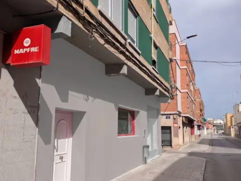 Local comercial en calle Serra