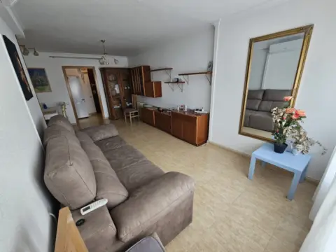 Piso en calle del Pintor Pedro Camacho