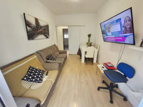Piso en calle de los Profesores Hermanos Muñoz