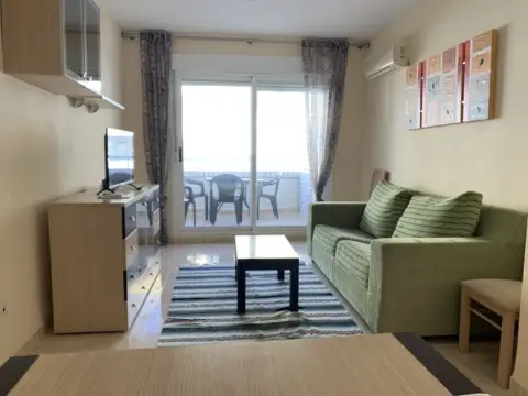 Apartamento en Avenida Central, 8