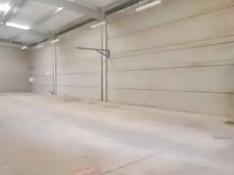 Nave industrial en Avenida de Jerónimo de Valencia, 1