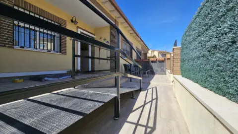 Chalet pareado en Ronda de Olivar