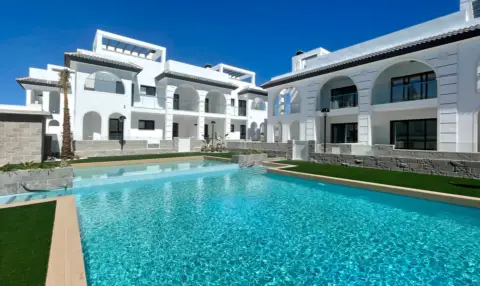 Casa adosada en calle Mar Báltico, 10