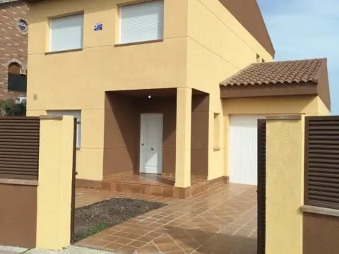 Chalet unifamiliar en calle de Cetrería