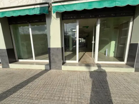 Local comercial en Plaza Monteya