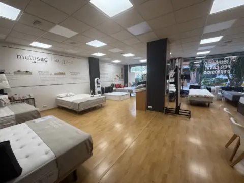 Local comercial en Carrer d'Alguersuari i Pascual