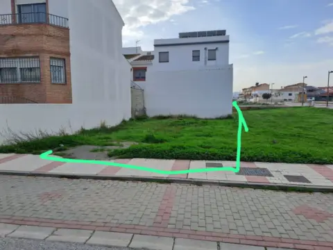 Terreno en calle Clara Campoamor