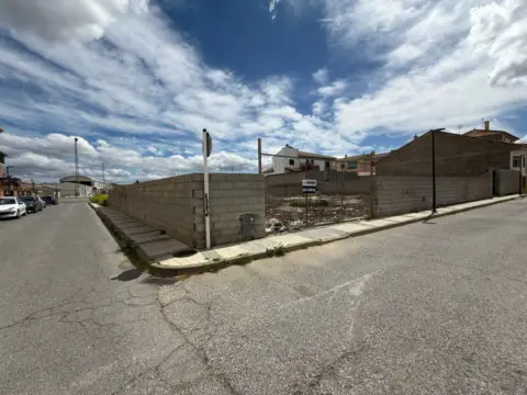 Terreno en calle de Almería