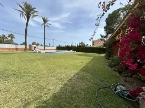 Chalet unifamiliar en Avenida de Castalia