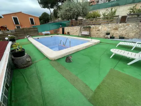 Casa en Camino Regina