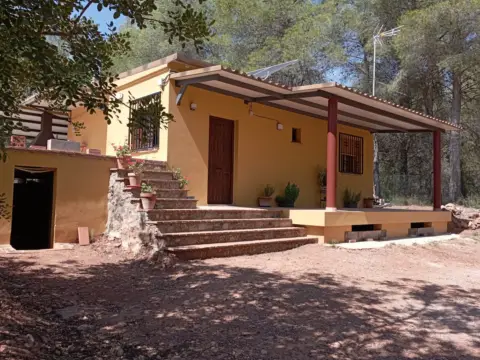 Chalet unifamiliar en Camino Camino de Sala