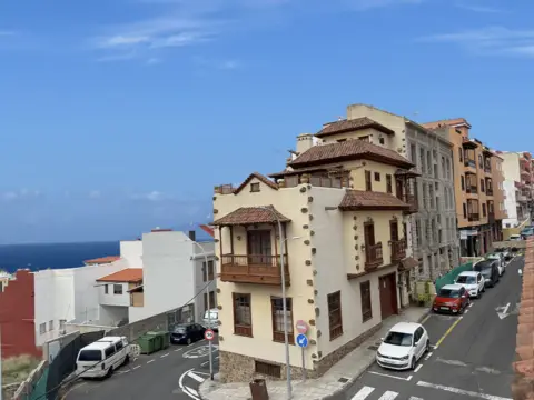Casa en calle de la Alhóndiga
