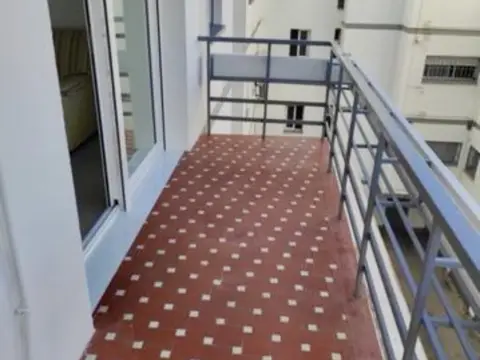 Piso en Santa Rosa-Valdeolleros