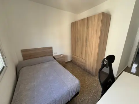 Piso en calle de Paco de León