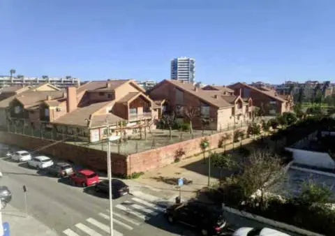 Piso en Huerta de la Reina-Arruzafilla-Parque Figueroa-Noreña