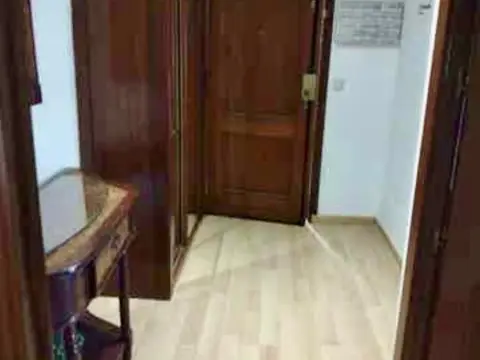 Piso en Santa Rosa-Valdeolleros